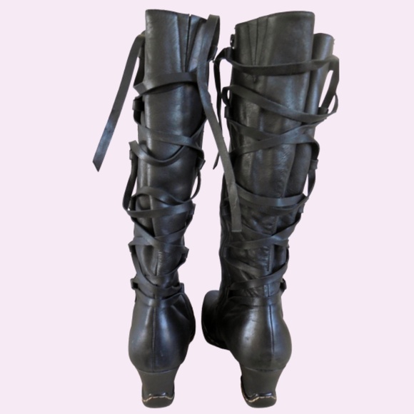 Sofft Women's Sz 8 Black Leather Tall Pull-on Boots with Back Laces - Picture 3 of 8